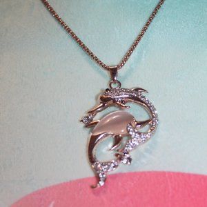 Nwtag: Two Long Nose Dolphin Necklace